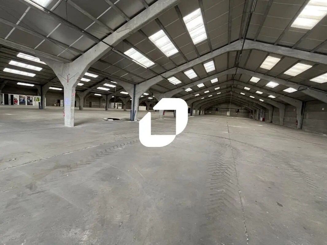 Office in Avion for lease Interior Photo- Image 1 of 16