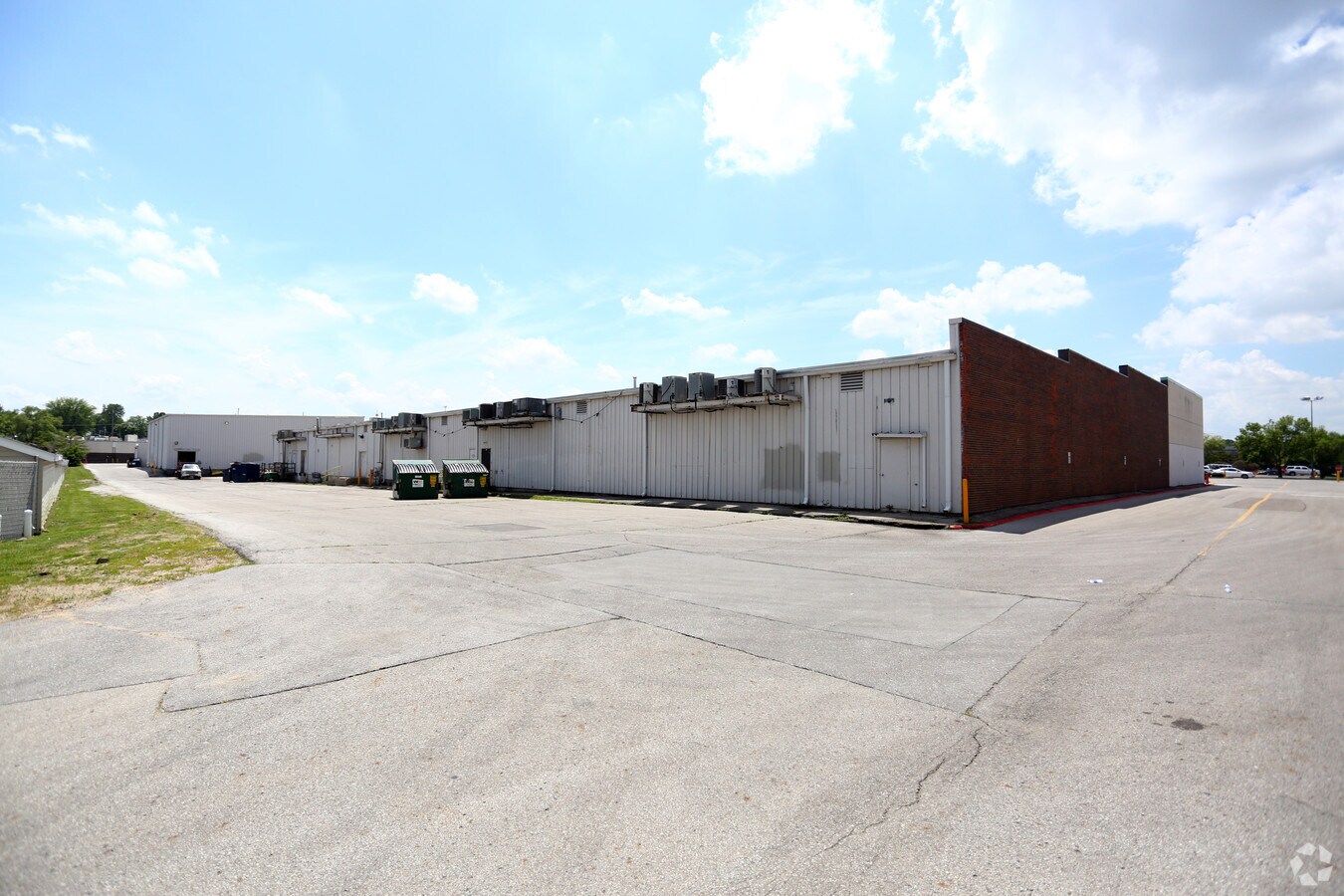 43474349 Merle Hay Rd, Des Moines, IA 50310