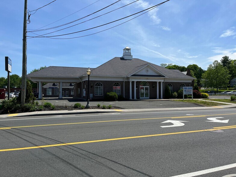 1359 Springfield St, Feeding Hills, MA for sale - Primary Photo - Image 1 of 1