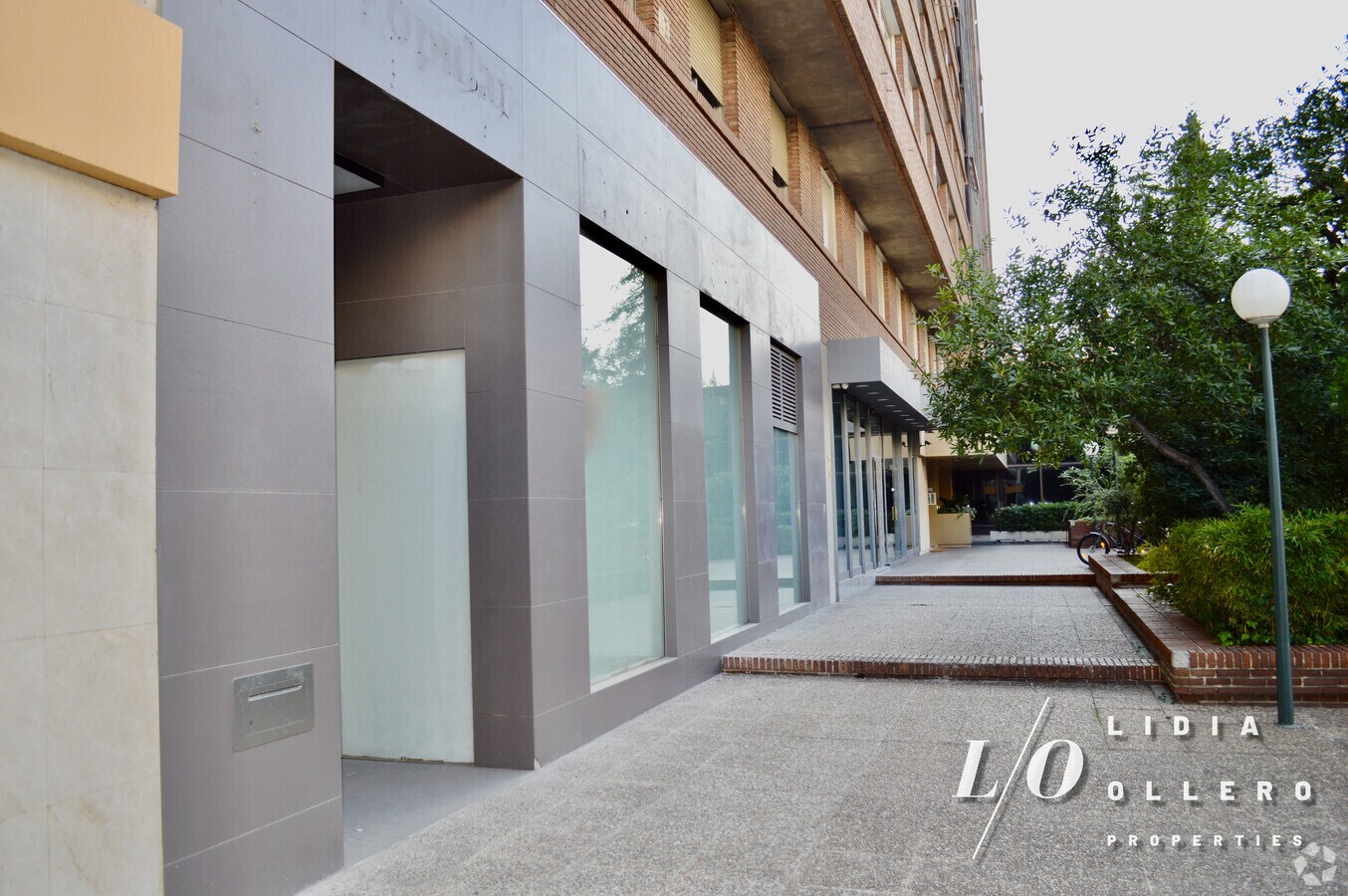 Madrid, MAD 28020 -  -  - Interior Photo - Image 1 of 34