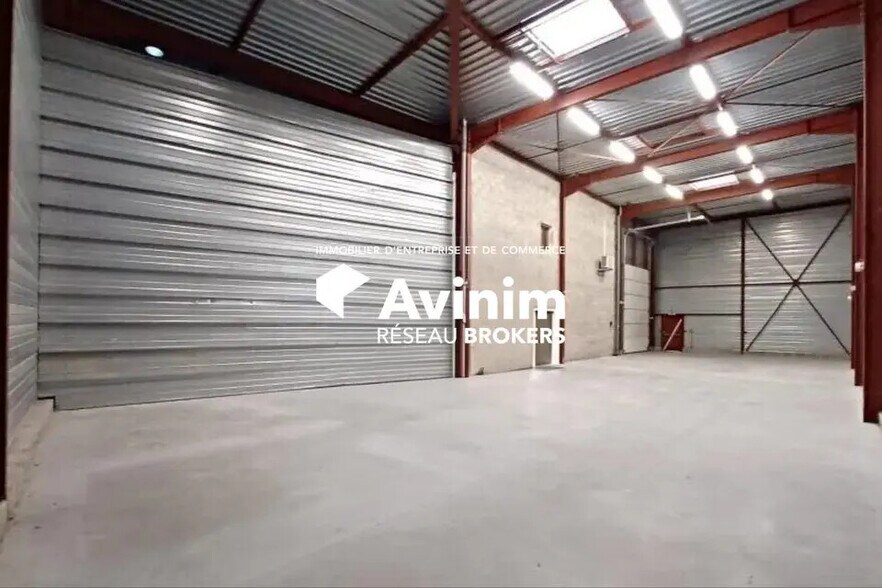 Industrial in Chelles for lease - Building Photo - Image 2 of 7