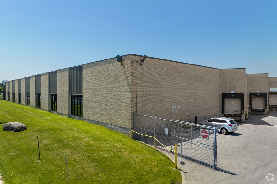 290 Humberline Dr, Toronto, ON for lease - Building Photo - Image 2 of 5