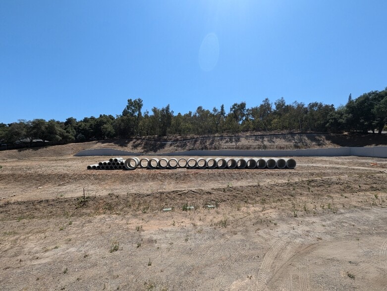 2715 S Mission Rd, Fallbrook, CA for sale - Building Photo - Image 1 of 6