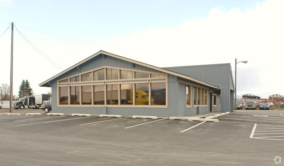 2561 W Seltice Way, Post Falls, ID for sale - Primary Photo - Image 1 of 1