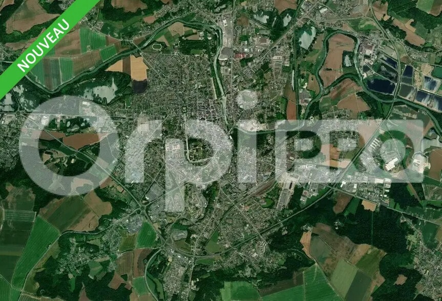 Retail in Soissons for lease - Building Photo - Image 2 of 3