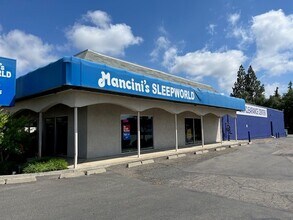 2828 Sisk Rd, Modesto, CA for lease Building Photo- Image 2 of 3