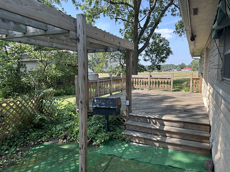 2120 3rd st, Niles, MI for sale - Building Photo - Image 2 of 9