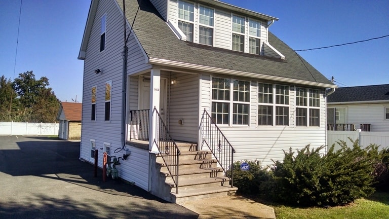 1462 Roosevelt Ave, Carteret, NJ for sale - Building Photo - Image 1 of 3