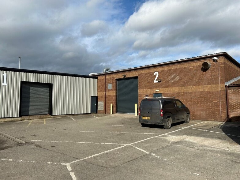 Hampden Rd, York for lease - Primary Photo - Image 1 of 5