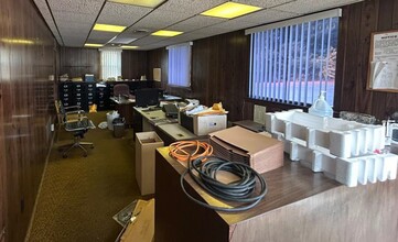 305 N Virginia Ave, Penns Grove, NJ for lease Interior Photo- Image 2 of 3