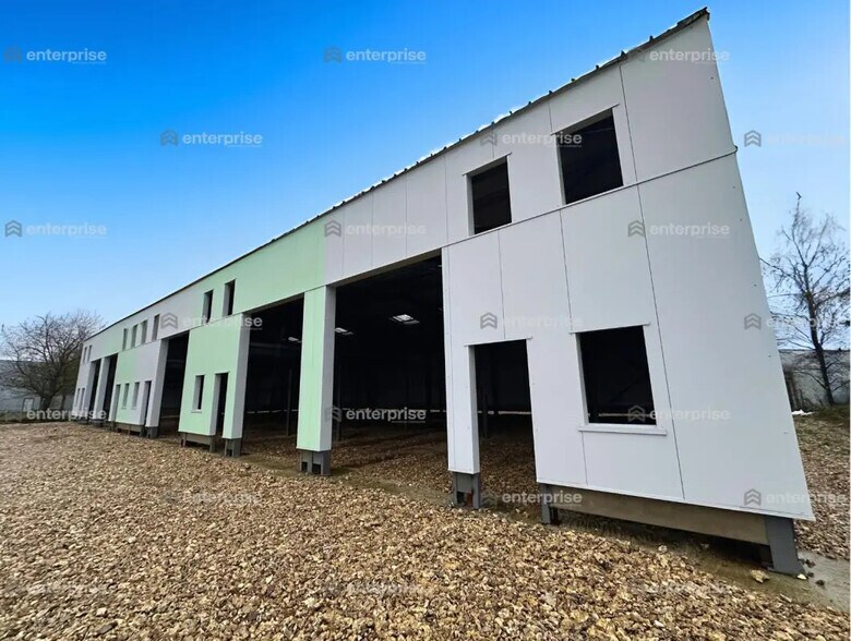 Flex in Novillers for sale - Building Photo - Image 2 of 6