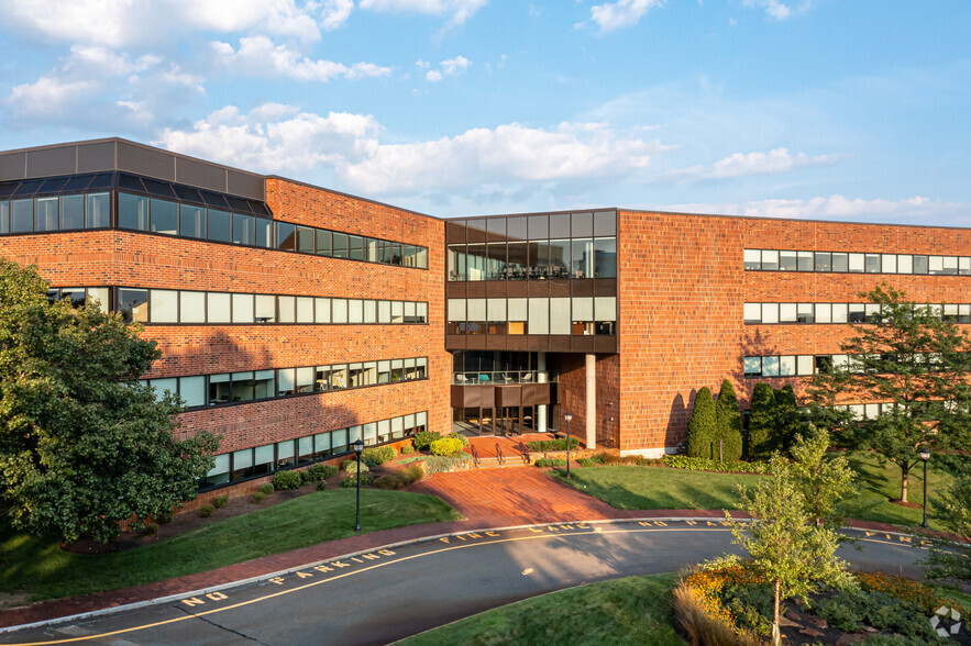 35 Braintree Hill Office Park, Braintree, MA for lease - Primary Photo - Image 1 of 16