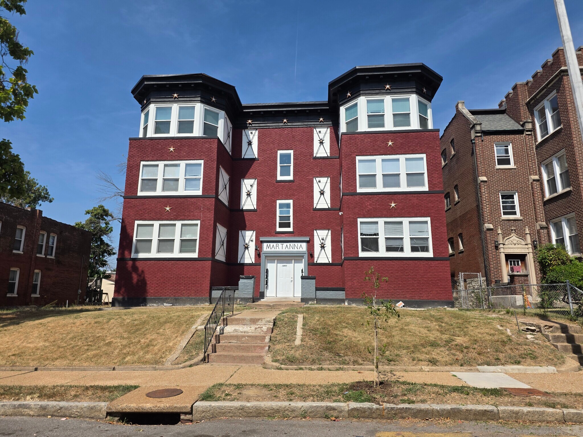 12 Unit Portfolio portfolio of 2 properties for sale on LoopNet.com Building Photo- Image 1 of 9