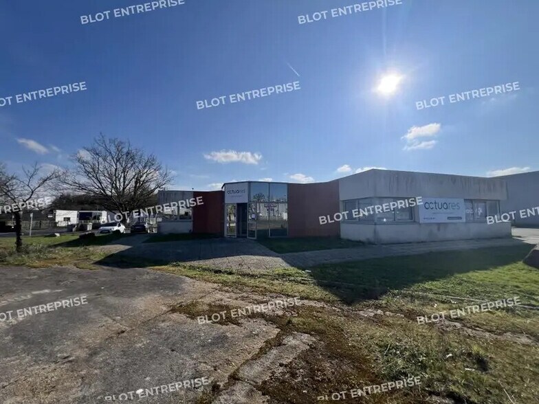 19 Rue Marcel Dassault, Sainte-Luce-sur-Loire for lease - Building Photo - Image 1 of 9