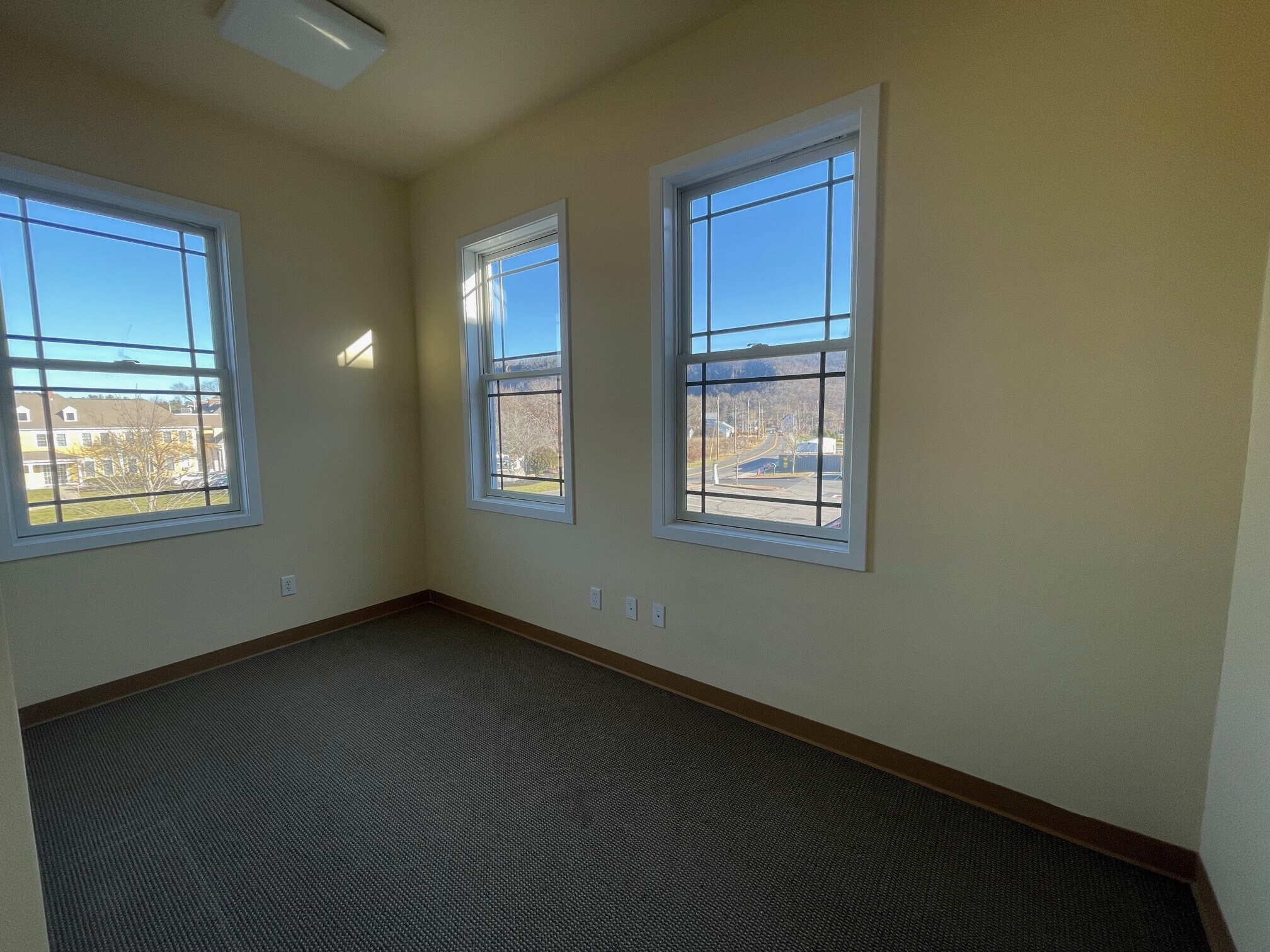 245 Amity Rd, Woodbridge, CT 06525 Retail for Lease