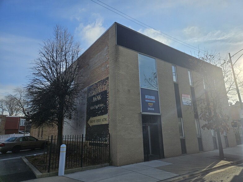 3533 S Archer Ave, Chicago, IL for lease - Building Photo - Image 1 of 33