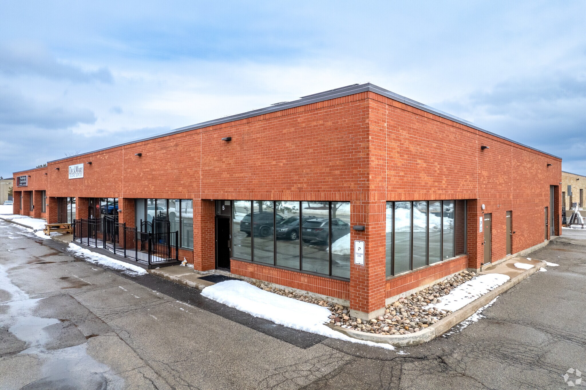 100 Marycroft Ave, Vaughan, ON for lease Primary Photo- Image 1 of 3