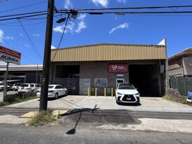 Warehouse with Office in Kalihi - Warehouse