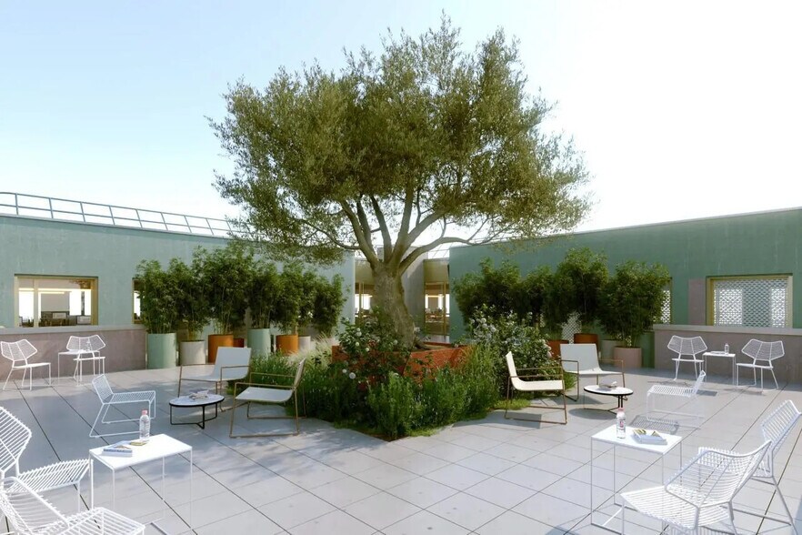 Office in Tours for lease - Building Photo - Image 2 of 23