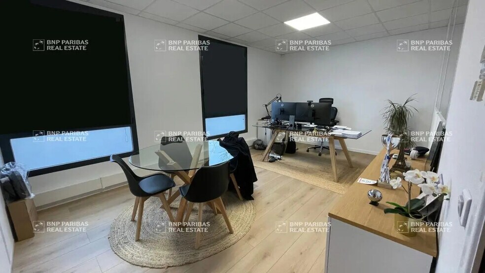 Office in Serris for lease - Interior Photo - Image 3 of 5