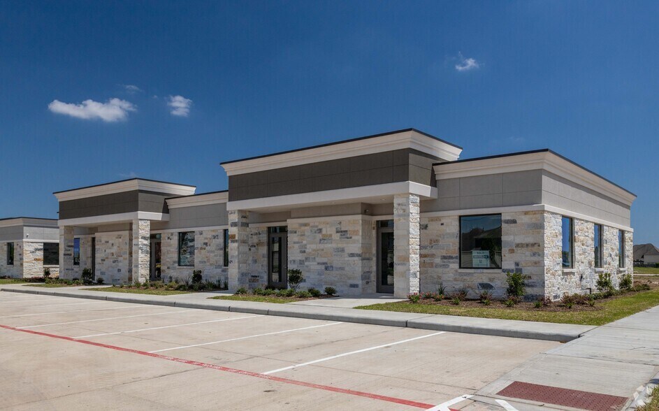 3129 Kingsley Dr, Pearland, TX for sale - Primary Photo - Image 1 of 12