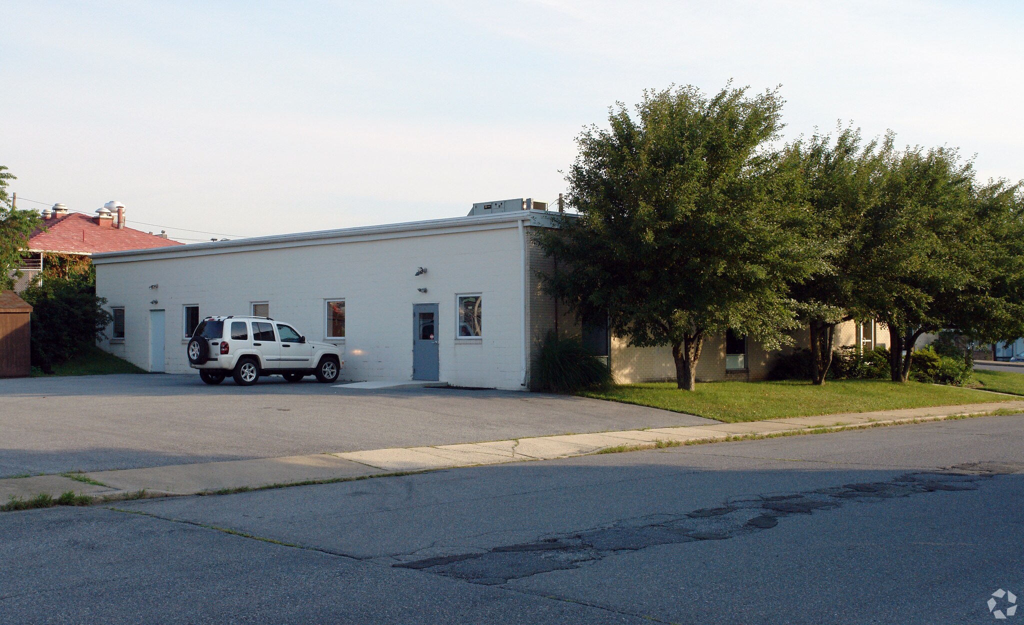 2402 Sunshine Rd, Allentown, PA 18103 Office for Lease