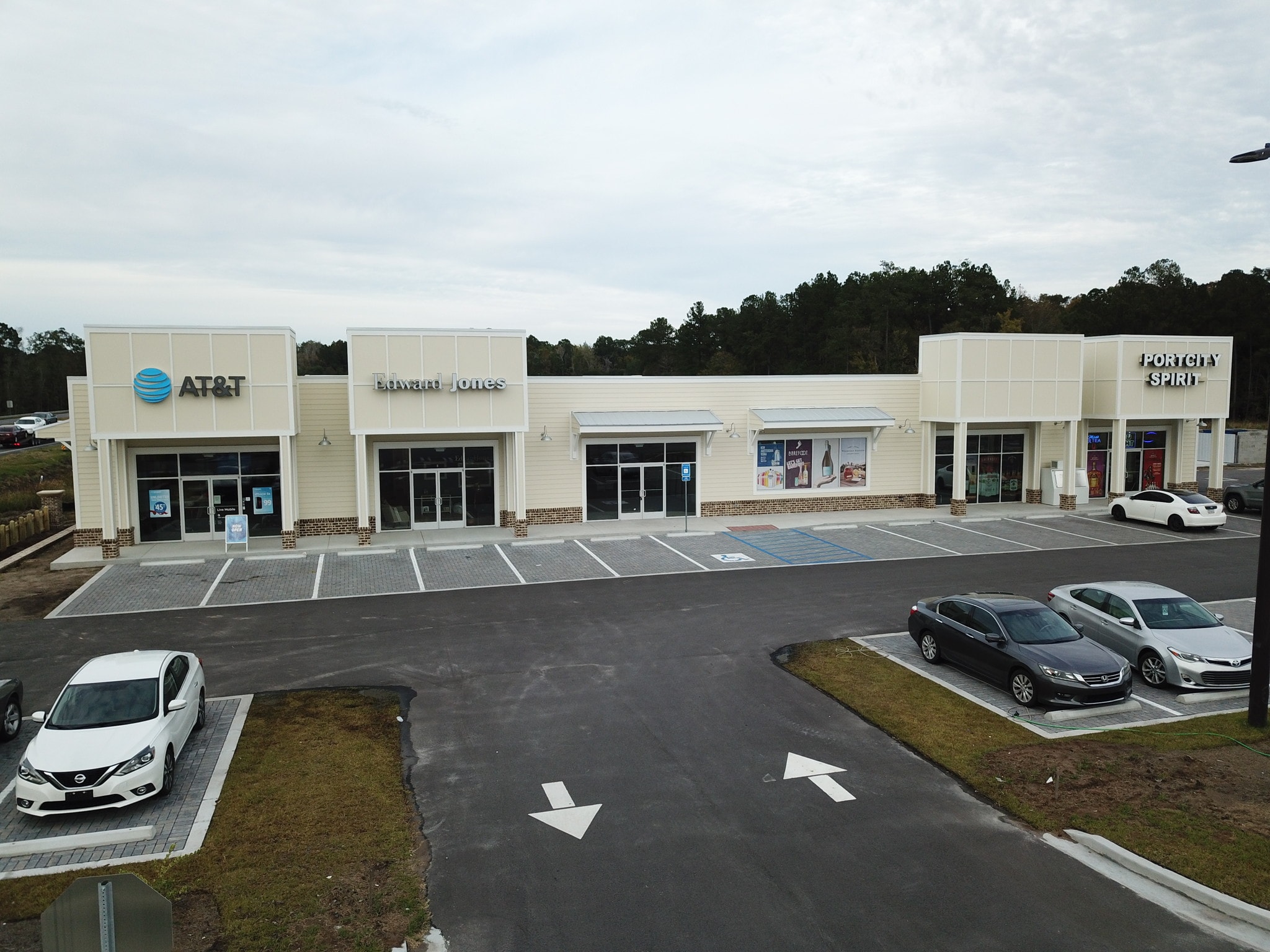 6 Magnolia Blvd, Port Wentworth, GA for lease Building Photo- Image 1 of 2