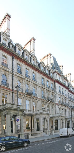 22 Grosvenor Gdns, London for lease - Building Photo - Image 2 of 52