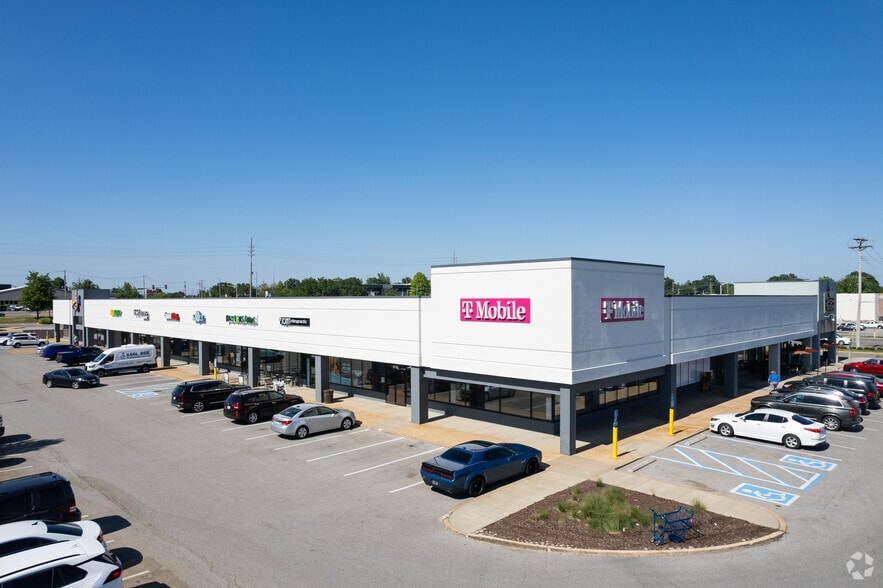 10722-10760 Sunset Hills Plz, Saint Louis, MO for lease - Building Photo - Image 2 of 4