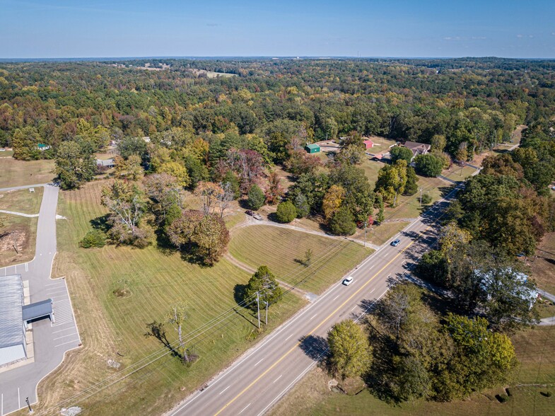 1114 W Main St, Parsons, TN for sale - Building Photo - Image 2 of 15