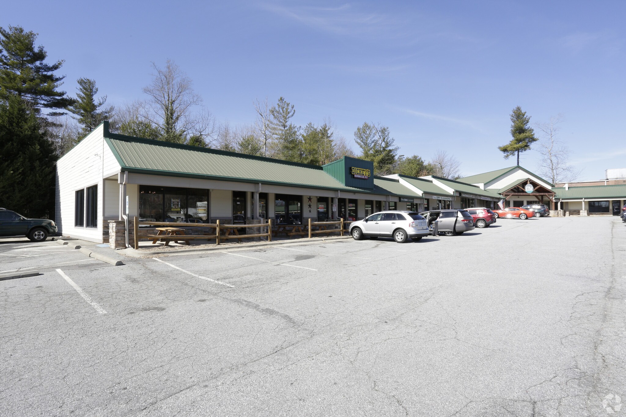 235 St. John's Rd, Fletcher, NC for sale Primary Photo- Image 1 of 1