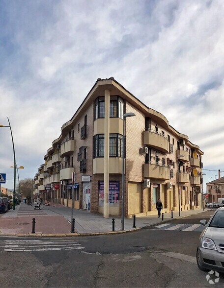 Calle Ugena, 64, Yuncos, Toledo for lease - Primary Photo - Image 1 of 2