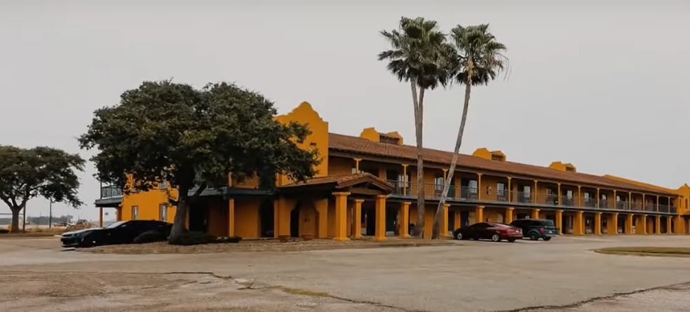 3334 S US Highway 77 Byp, Kingsville, TX for sale - Building Photo - Image 2 of 39