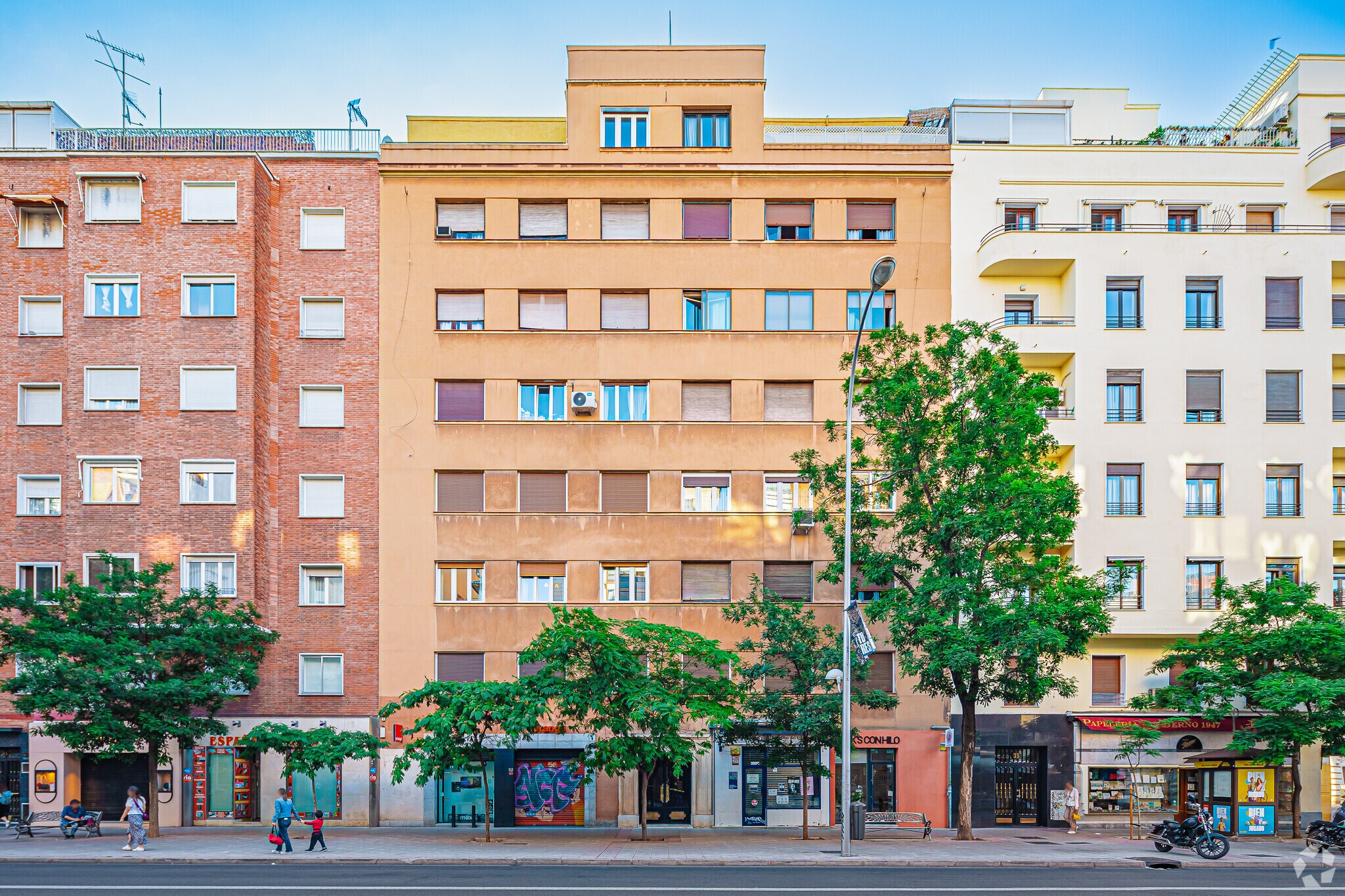 Calle Narváez, 33, Madrid, Madrid for sale Primary Photo- Image 1 of 1