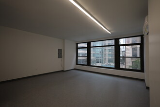 50 W 27th St, New York, NY for lease Building Photo- Image 2 of 3