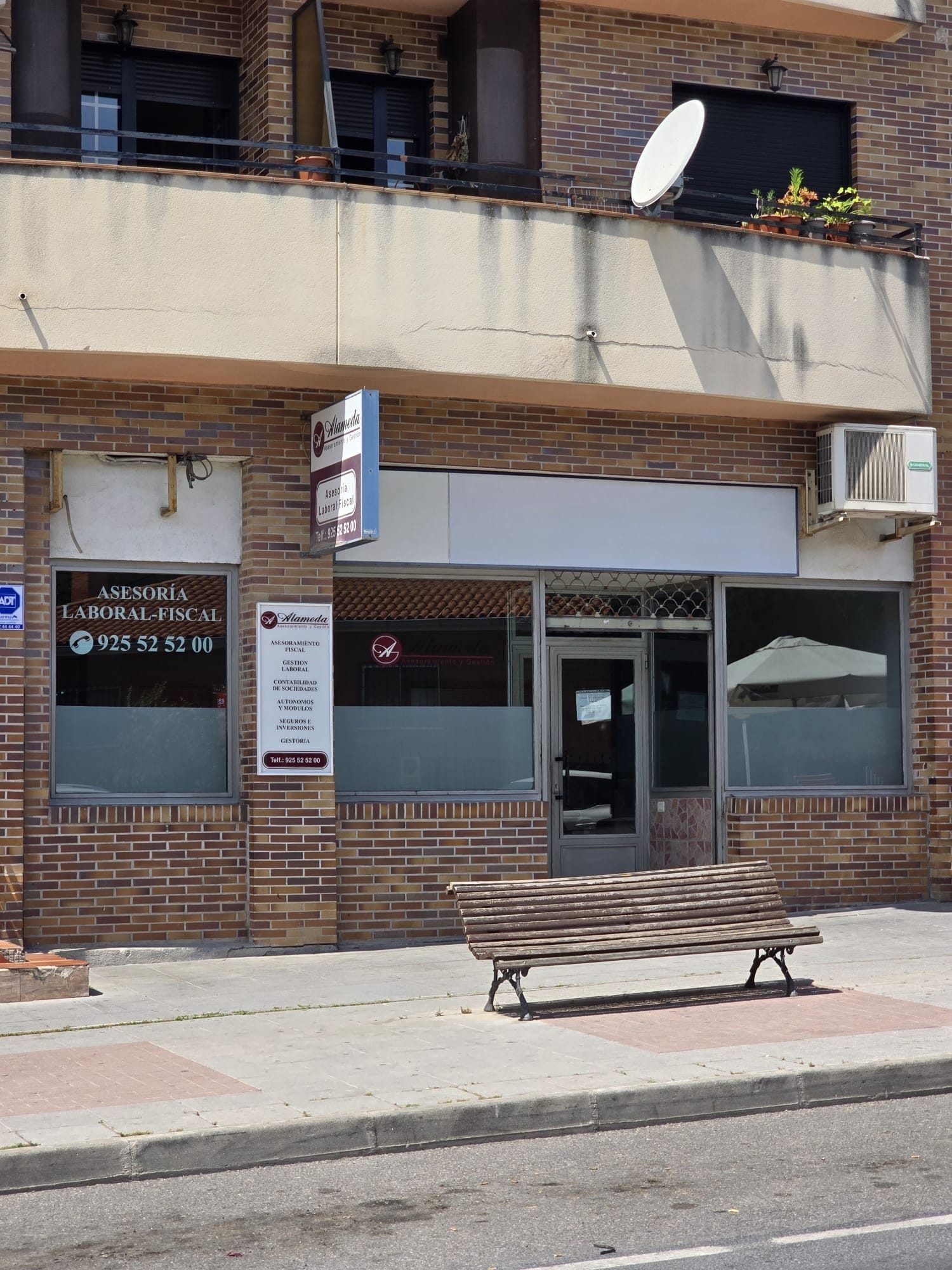 Retail in Yuncos, Toledo for lease Interior Photo- Image 1 of 10