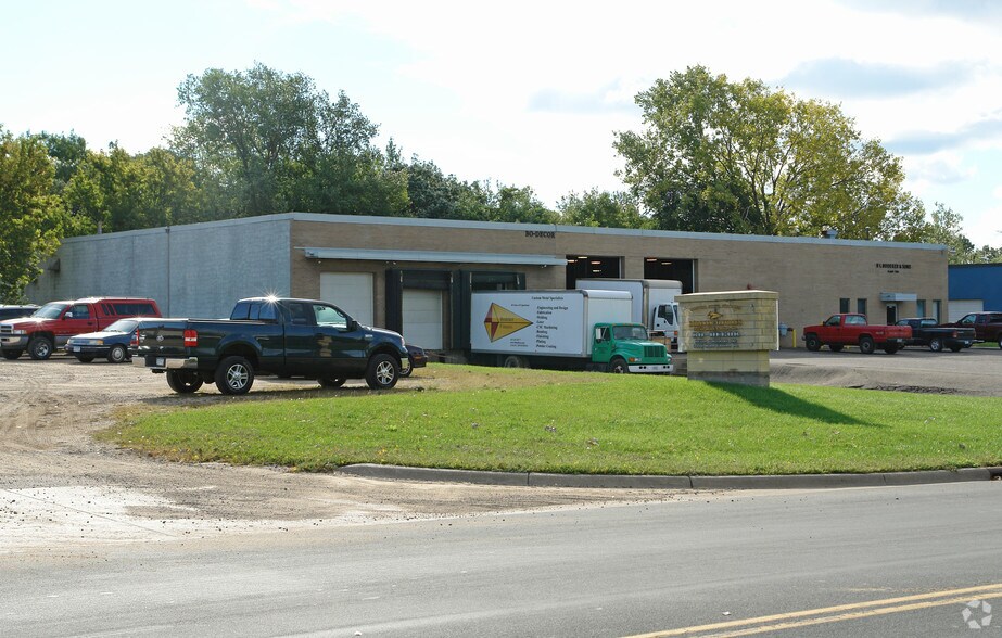 3350 Mike Collins Dr, Eagan, MN for sale - Building Photo - Image 2 of 4