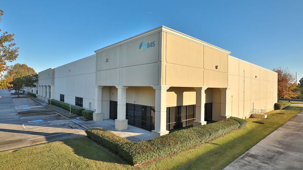 835 Greens Pky, Houston, TX for lease - Building Photo - Image 1 of 16