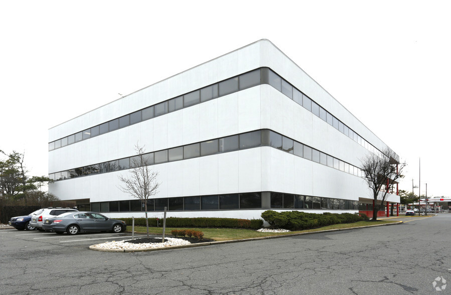 1000 US Highway 9 N, Woodbridge, NJ for lease - Building Photo - Image 3 of 6