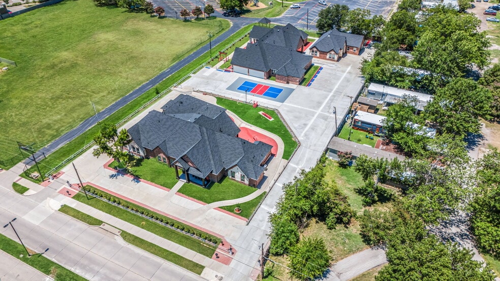 703 E Oates Rd, Garland, TX for sale - Building Photo - Image 3 of 49