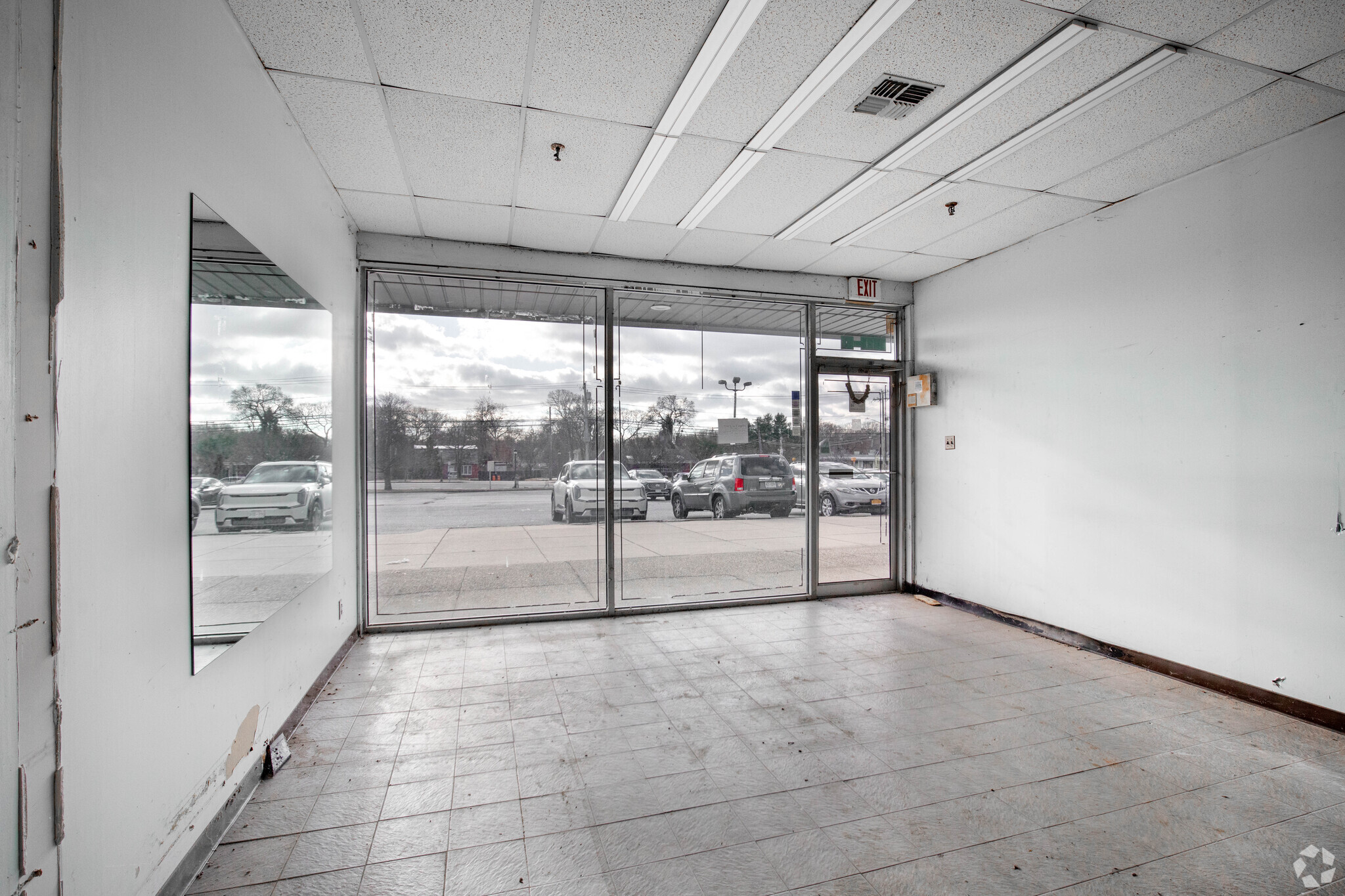 1021 Portion Rd, Ronkonkoma, NY for lease Interior Photo- Image 1 of 7