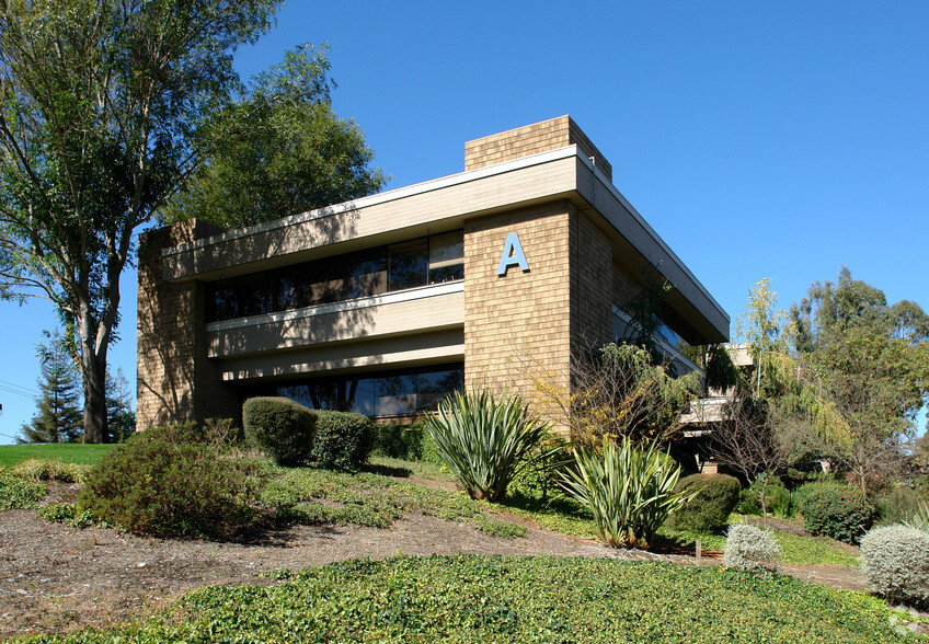 2455 Bennett Valley Rd, Santa Rosa, CA for lease - Building Photo - Image 3 of 5