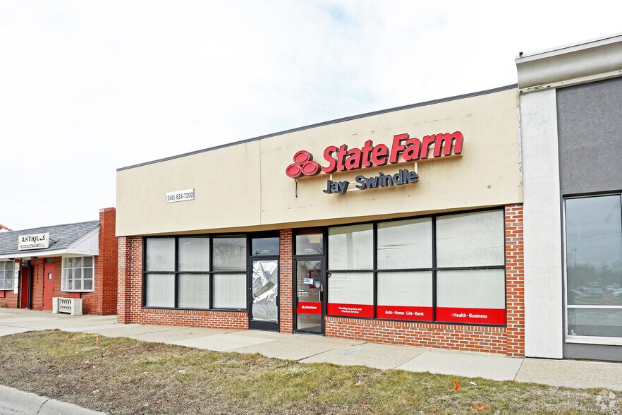 27510-27512 W 8 Mile Rd, Farmington Hills, MI for lease - Building Photo - Image 2 of 4