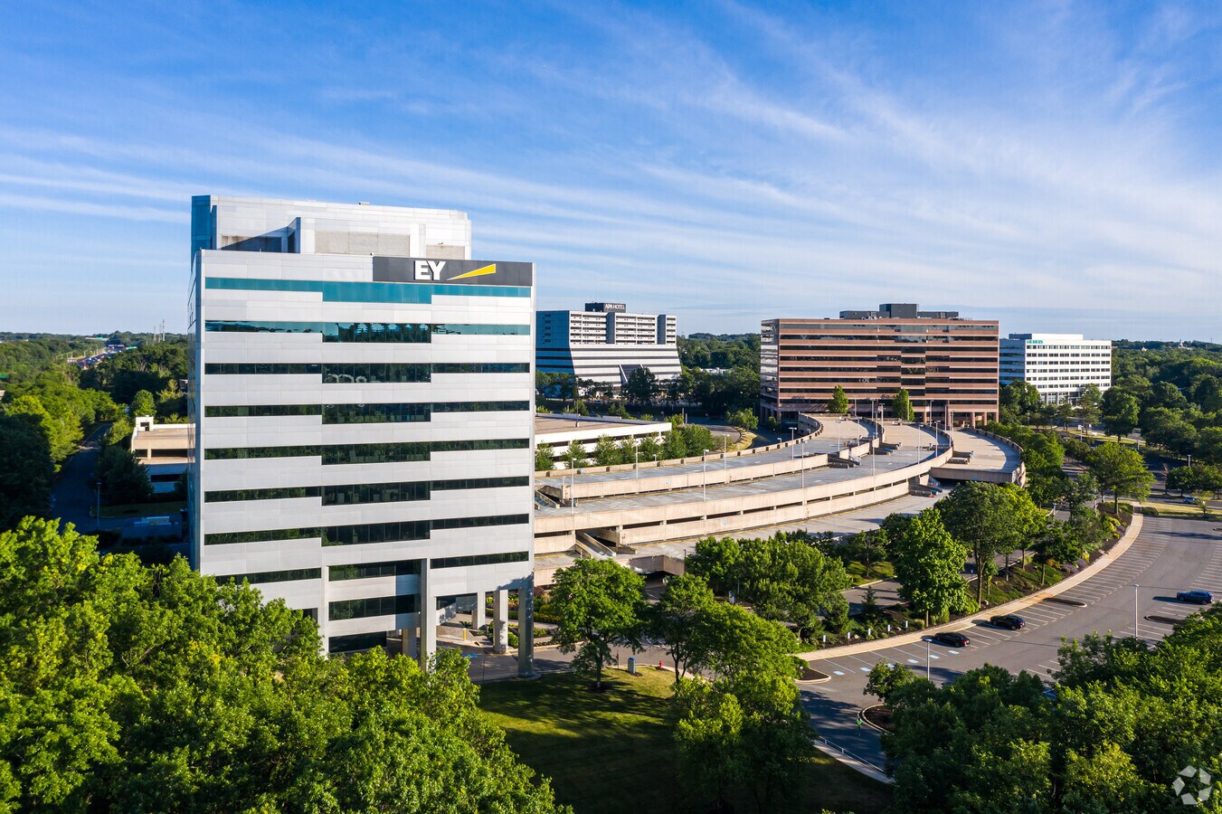 99 Wood Ave S, Iselin, NJ 08830