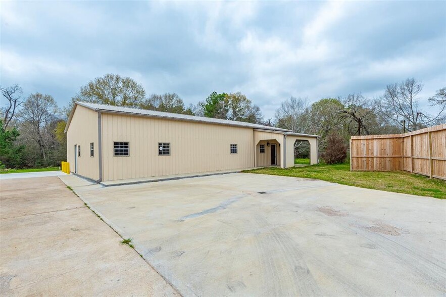 22832 Fritz Ln, Spring, TX for sale - Building Photo - Image 3 of 12