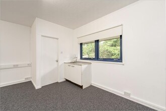 Millbrook Rd, Southampton for lease Interior Photo- Image 2 of 4