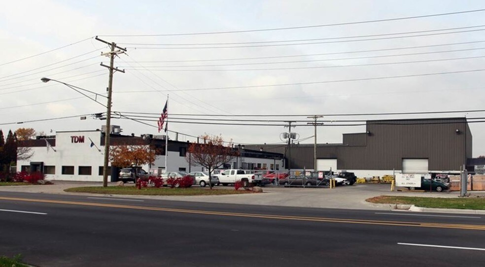 23751 Hoover Rd, Warren, MI for sale - Building Photo - Image 1 of 1