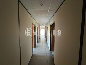 Flex in Saint-Quentin-Fallavier for sale Interior Photo- Image 2 of 8