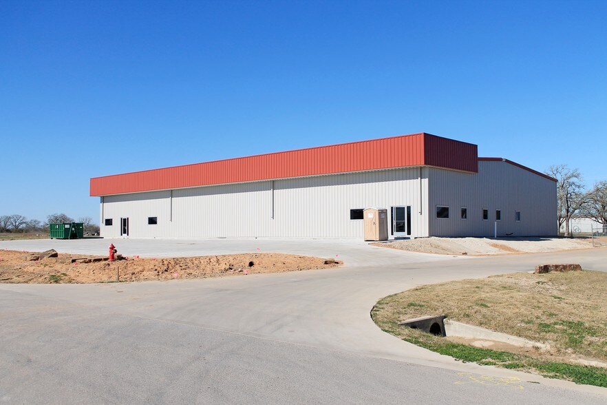 5890 Imperial Loop Dr, College Station, TX for sale - Building Photo - Image 1 of 1