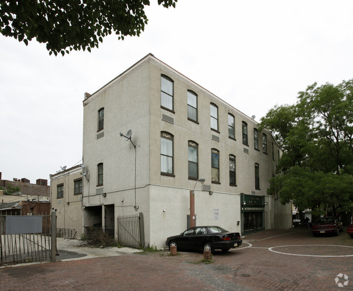 5600-5606 Germantown Ave, Philadelphia, PA for lease - Building Photo - Image 2 of 6